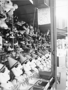 The Newcastle Show, Laughing Clowns Sideshow, 23 February 1983. Photo: John Herrett
