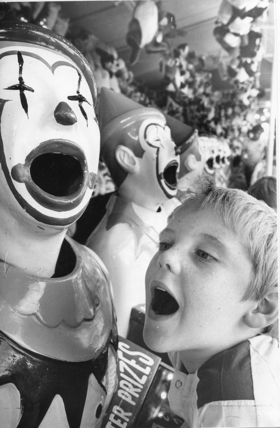 The Newcastle Show. Wesley Brinkley with Laughing Clowns. 26 February 1986. Photographer: Quentin Jones