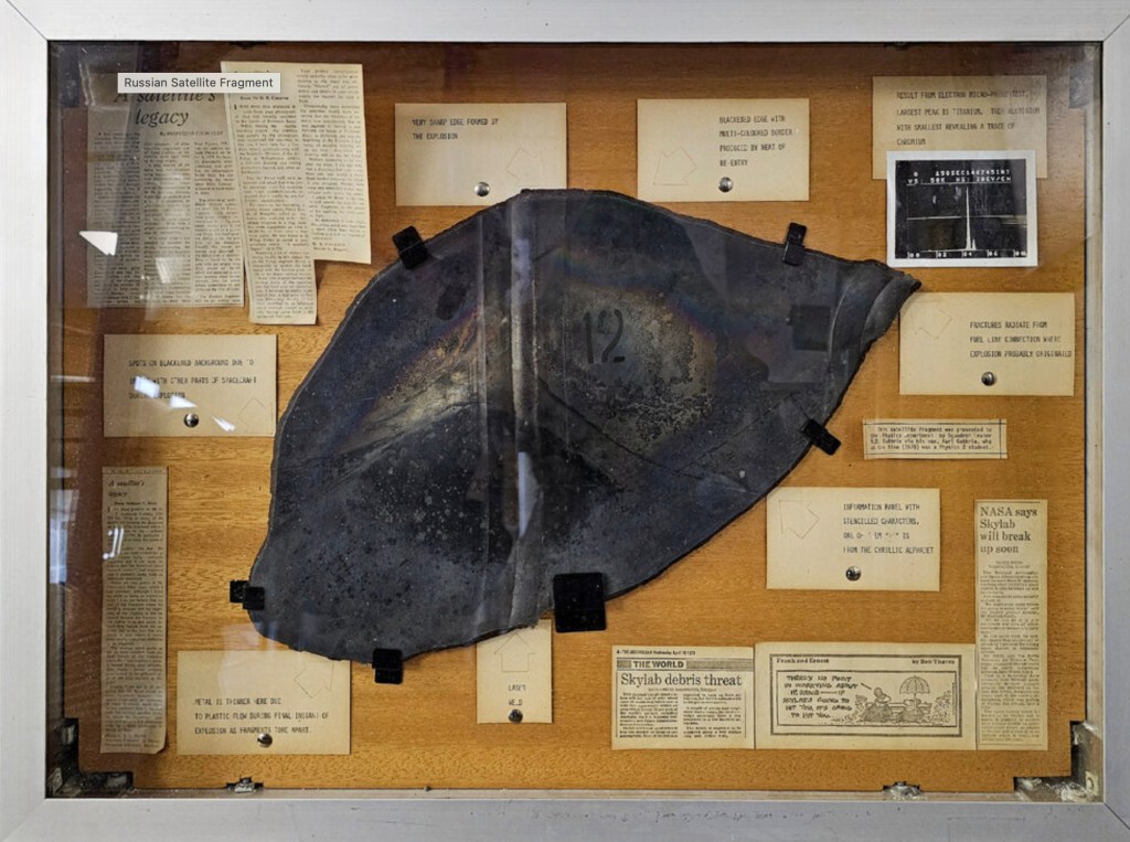 Kosmos Fragment in original display case from 1979.