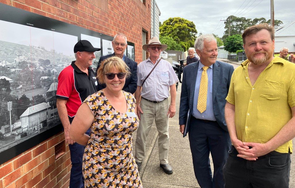 Launch of Lambton Mural in the presence of Lord Mayor of Newcastle Cr. Dr. Ross Kerridge and councillors, along with representatives of Lambton Residents Group, Newcastle Theatre Company, Stories of Our Town film makers, Kerrie Shaw (CON) and Gionni Di Gravio OAM (University Archivist)